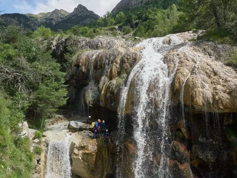 Canyoning pour votre EVG à Alpes | Enterrement de vie de garçon
