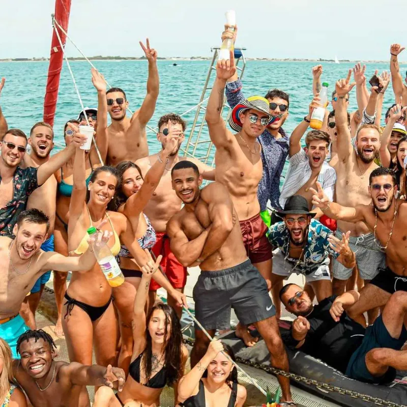 Boat Party All Inclusive pour votre EVG à Montpellier | Enterrement de vie de garçon