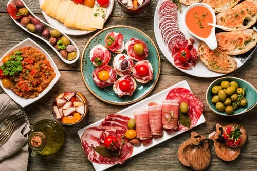 Repas traditionnel et Open bar pour votre EVG à Lisbonne | Enterrement de vie de garçon