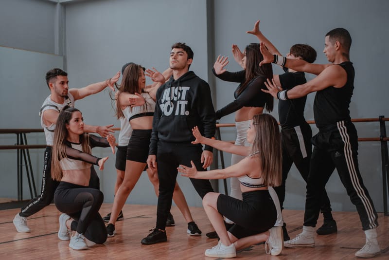 Cours de Danse pour votre EVG à Lisbonne | Enterrement de vie de garçon