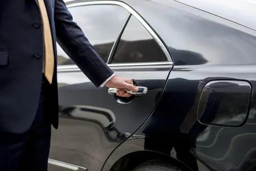 VIP Transfert aéroport pour votre EVG à Lisbonne | Enterrement de vie de garçon