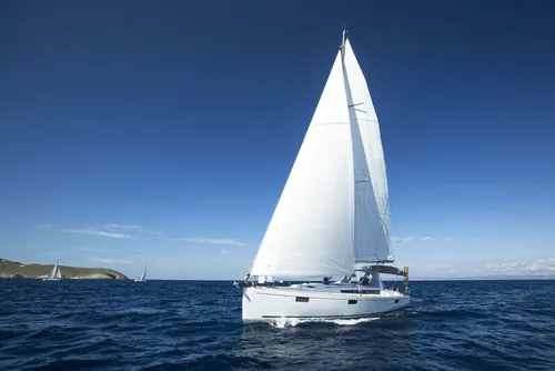 Bateau à voile pour votre EVG à Lisbonne | Enterrement de vie de garçon